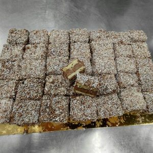 Csokoládékrémmel töltött kókuszkocka
